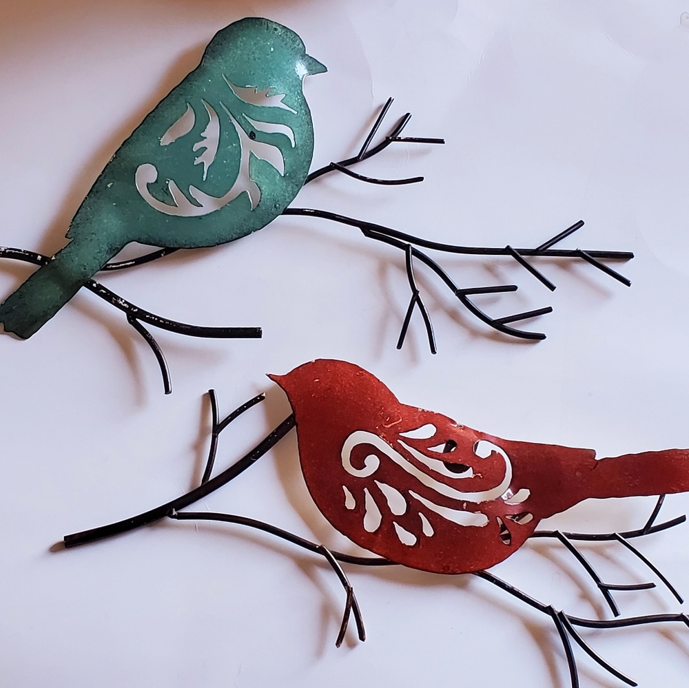 Metal bird  wall decor